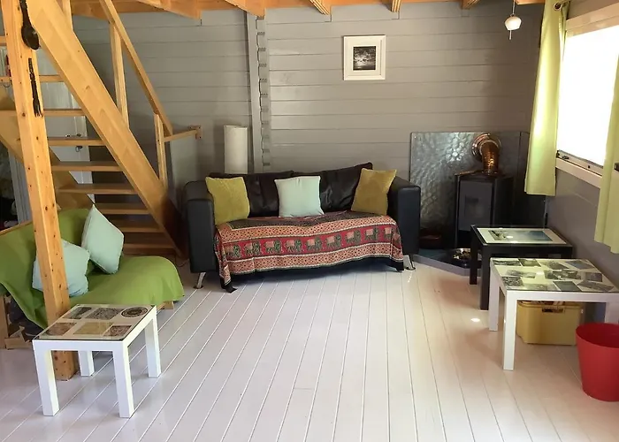 The Cabin, Kyparissia