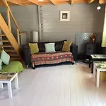 The Cabin, Kyparissia