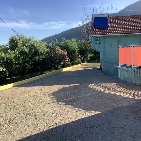 The Cabin, Hébergement de vacances