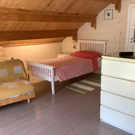 The Cabin, * 基帕里夏