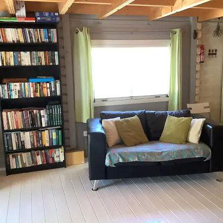 The Cabin, 度假居 *