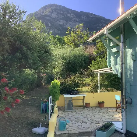 The Cabin, Kyparissia