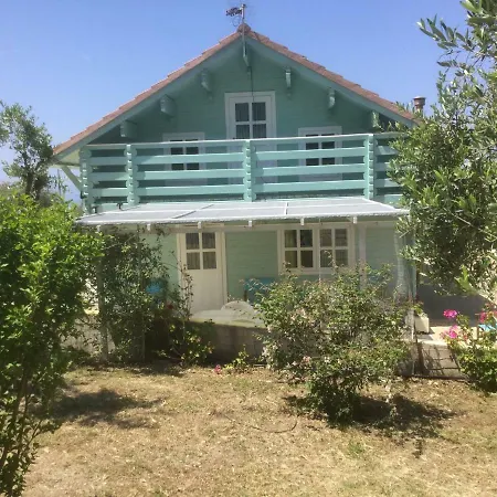 The Cabin, 펜션 키파리씨아