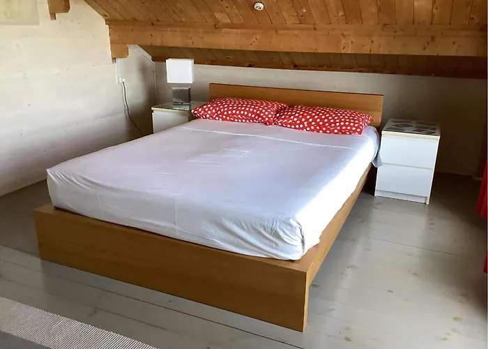 The Cabin, Dom wakacyjny Kyparissia