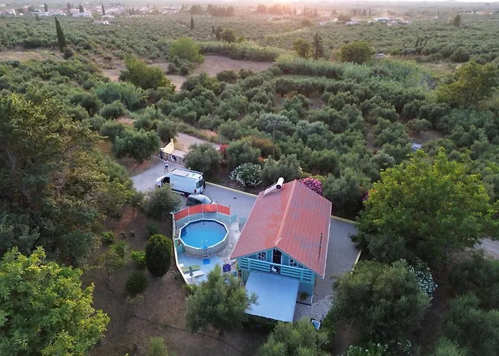 The Cabin, Kyparissia